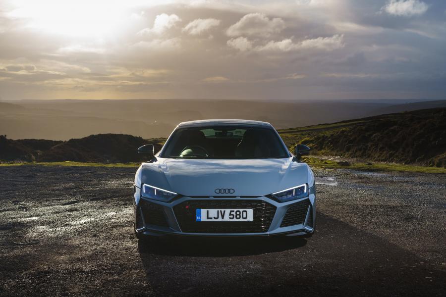  Audi R8 V10 Performance 2019 года  (UK) (фото 22 из 136)